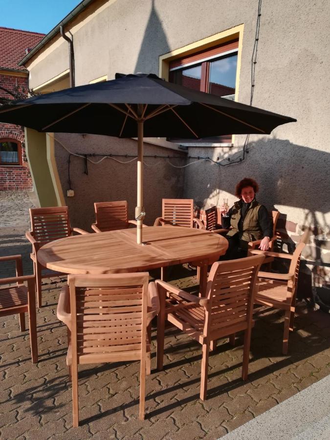 Pension Claudia Gueldenpfennig Tangermuende Luaran gambar
